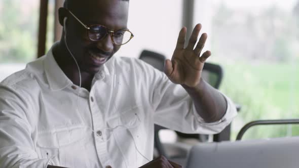 Greeting Friend During Video Call alt