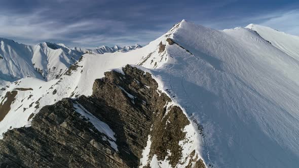 Mountains in Winter alt
