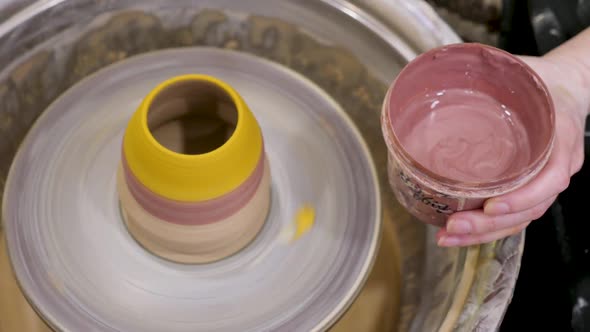Pottery Painting on Clay Pot alt
