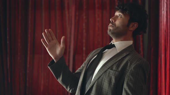 The Man is Dancing Like a Robot alt