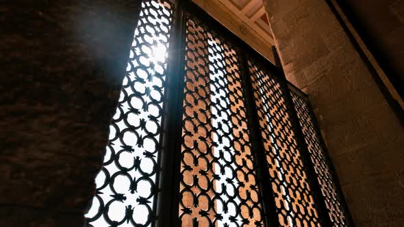 Historical Columns alt