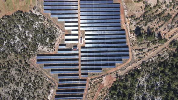 Solar Panel In The Field alt