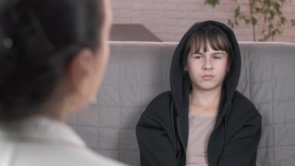 Session with psychologist.  alt