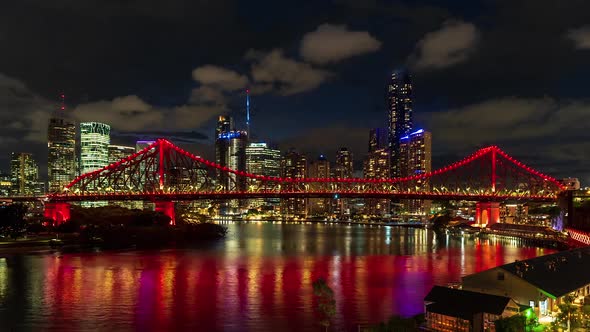 Brisbane's Story Bridge and City Skyline in Australia alt