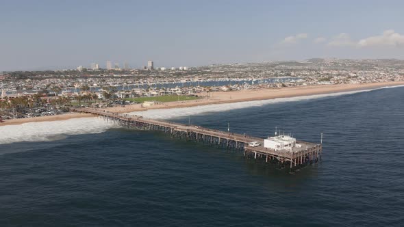 Balboa Pier in Newport Beach, California alt