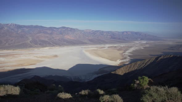 Pan left of the Badwater Basin alt