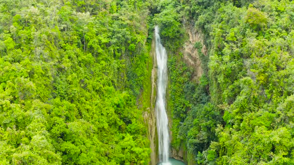 Beautiful Tropical Waterfall Philippines Cebu alt