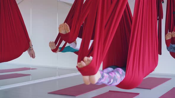 Special Modern Fly Yoga Hammock Supports Relaxing Women alt