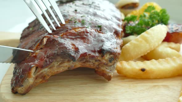 Grilled bbq pork rip with sauce alt