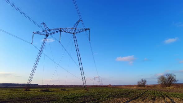 High Voltage Electric Tower With Insulators