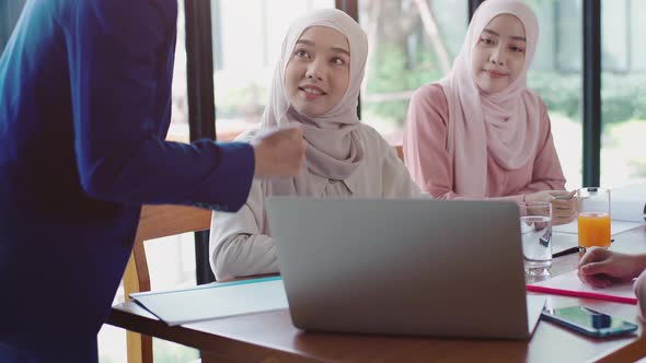 Asian Muslim SME Business Entrepreneur Group 04