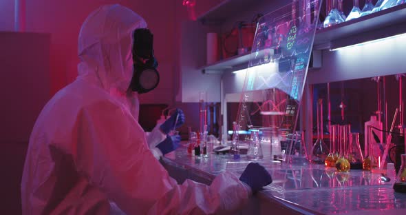 Scientists Using Holographic Display alt