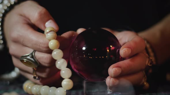 Fortune telling with crystal ball alt