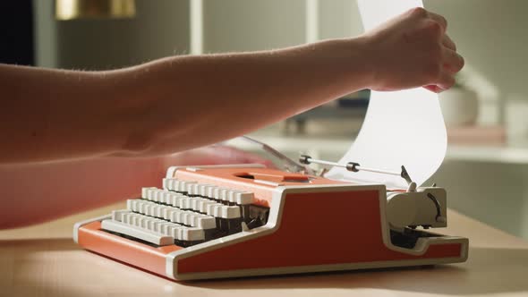 Old Typewriter Closeup alt