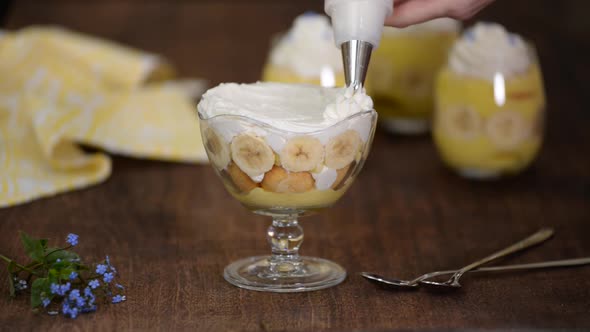Pastry Chef Decorated a Banana Pudding with Whipping Cream