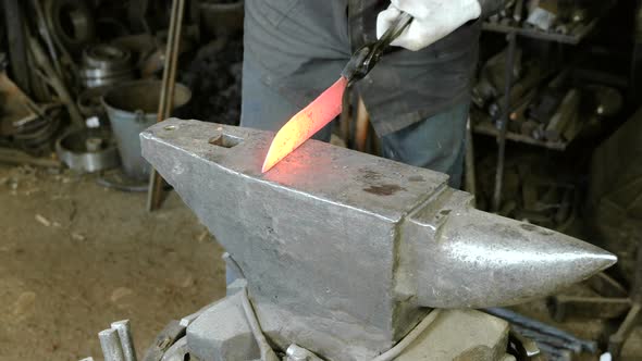 Making the Knife Out of Metal at the Forge