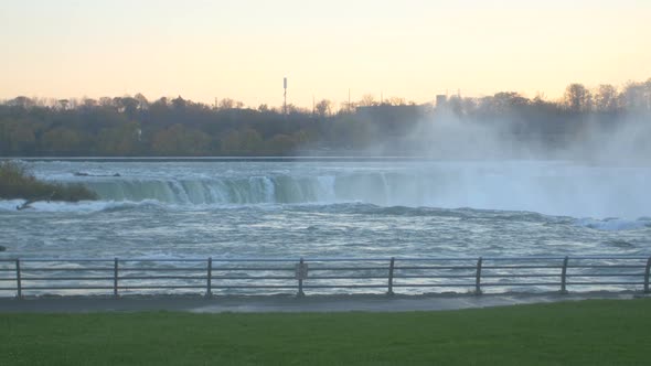 Niagara Falls on the American side alt