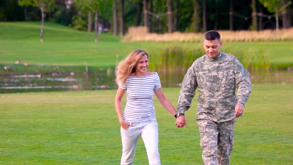 Soldier Wear Camoubackgrounde in Love with a Girl. alt