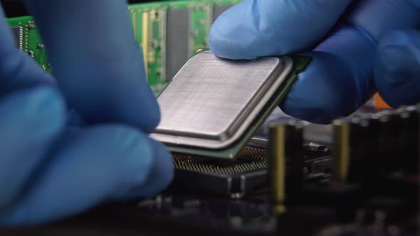 The Process of Installing a Processor on a Computer Motherboard alt