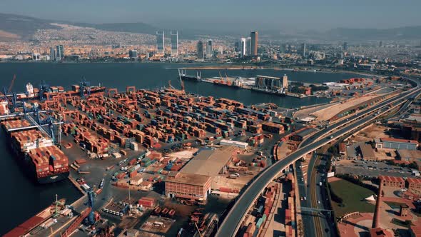 Huge Commercial Port alt