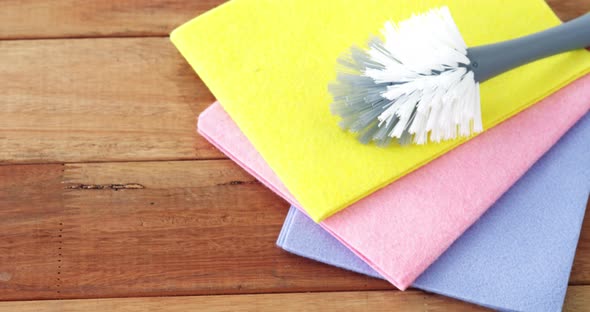 Various housekeeping supplies alt