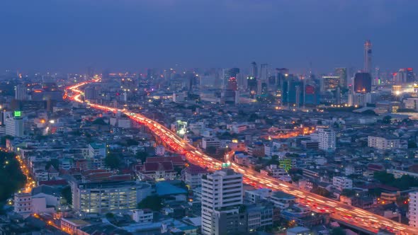 Beautiful Traffic at dusk on the Bangkok .