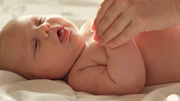 Mother Playing Little Baby alt