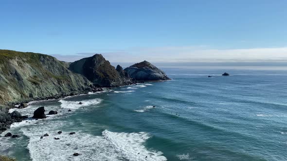 Beautiful and rugged coastline of Big Sur California alt