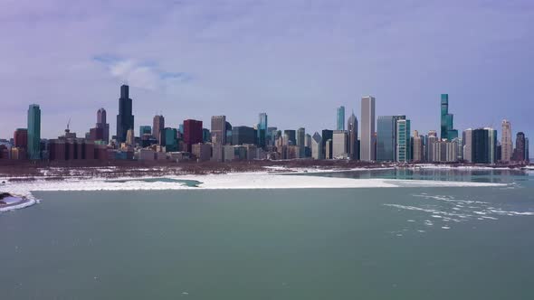 Urban Skyline of Chicago and Lake Michigan on Winter Day alt