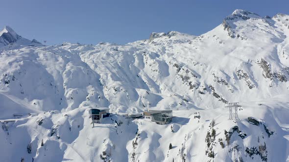 Skii Lift Houses alt