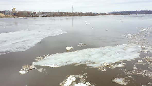Ice Drift on the River