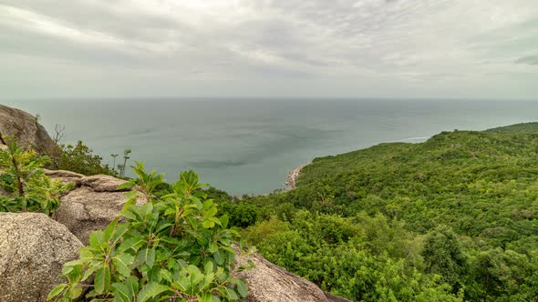 Rocks and stones at the tropical mountains with sea views, Koh Phangan, Thailand alt