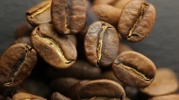 Coffee Beans Close Up alt