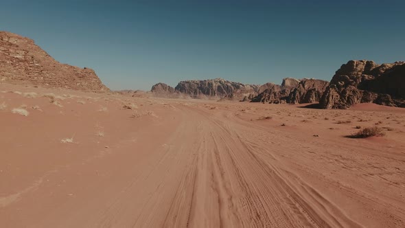 Off-Road Desert Driving in Wadi Rum, Jordan. 4K alt