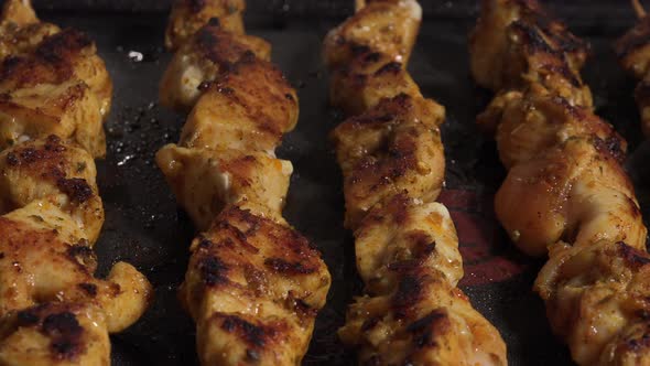 Grilling Chicken Slider Shot - 4K alt