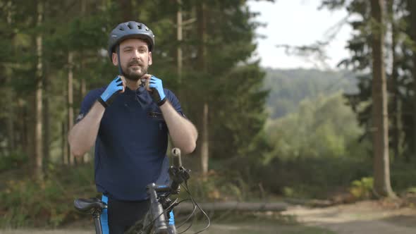 Man getting ready for cycling