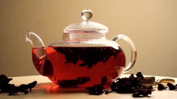 Fast Brewing of Karkade Red Tea