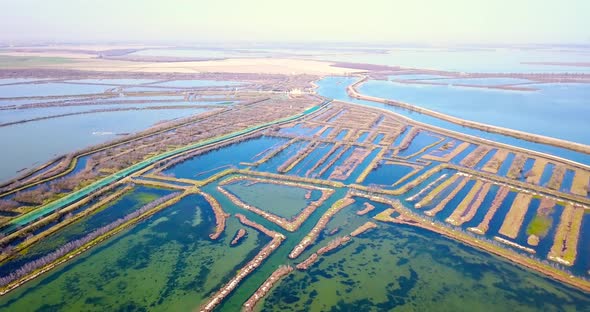 Countless Venice Lagoon Ponds Flowing Among Narrow Polders alt