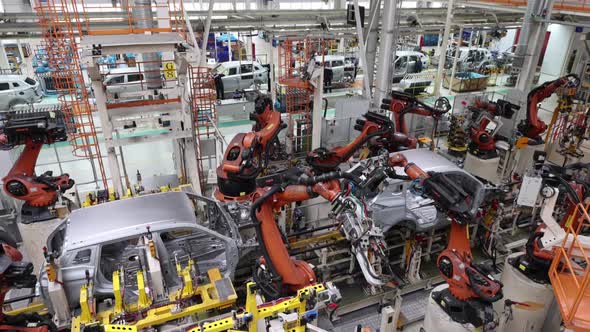Robotic Welding of a Car Body in a Modern Factory