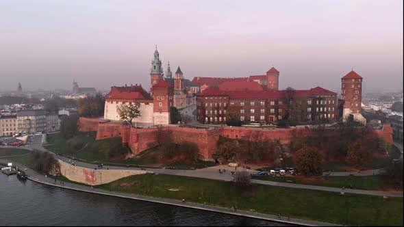 Wawel Castle Krakow Poland alt
