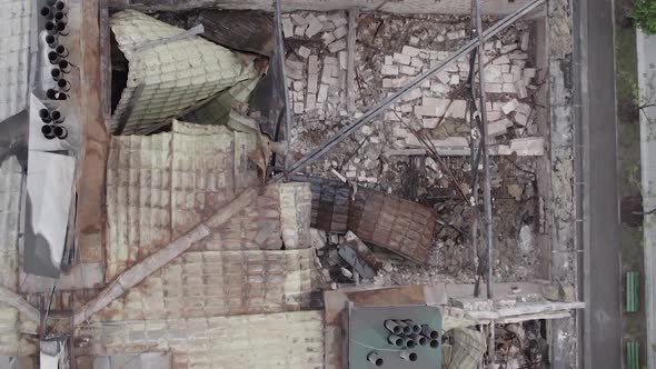 Vertical Video of a Building Destroyed By War in Ukraine alt