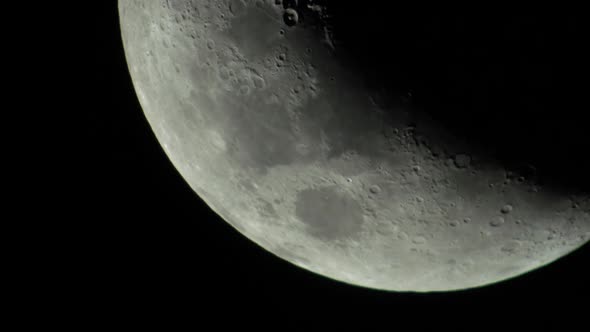 Moon Closeup alt