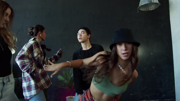 Group of Diverse Young People Make a Modern Dance alt