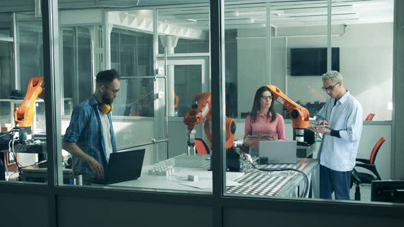 Robotics Laboratory with Young Specialists and Machines alt