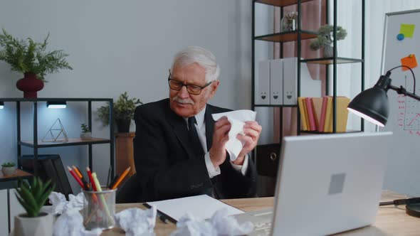 Senior Business Office Man Use Laptop Throwing Crumpled Paper Having ...