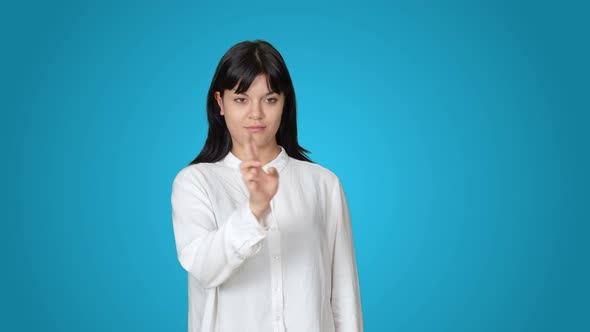 Presenting by swiping the screen. alt