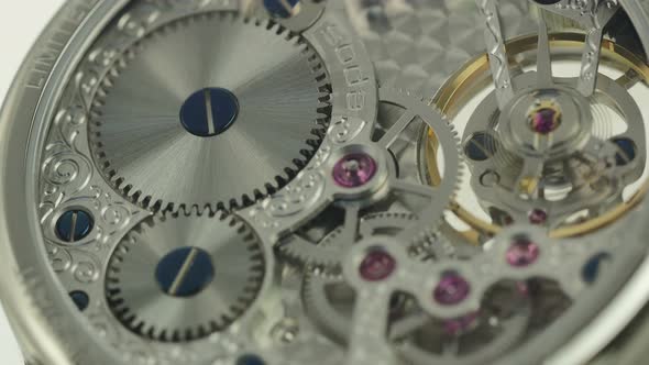 Inside The Watch 03 alt