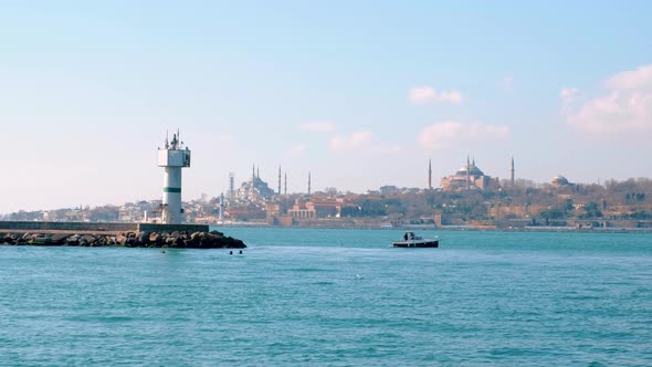 Boat on the sea, Istanbul alt