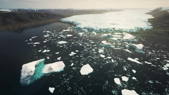 Panoramic View of Big Glacier at Alaska alt