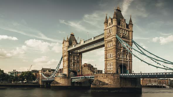 Time lapse of Tower Bridge